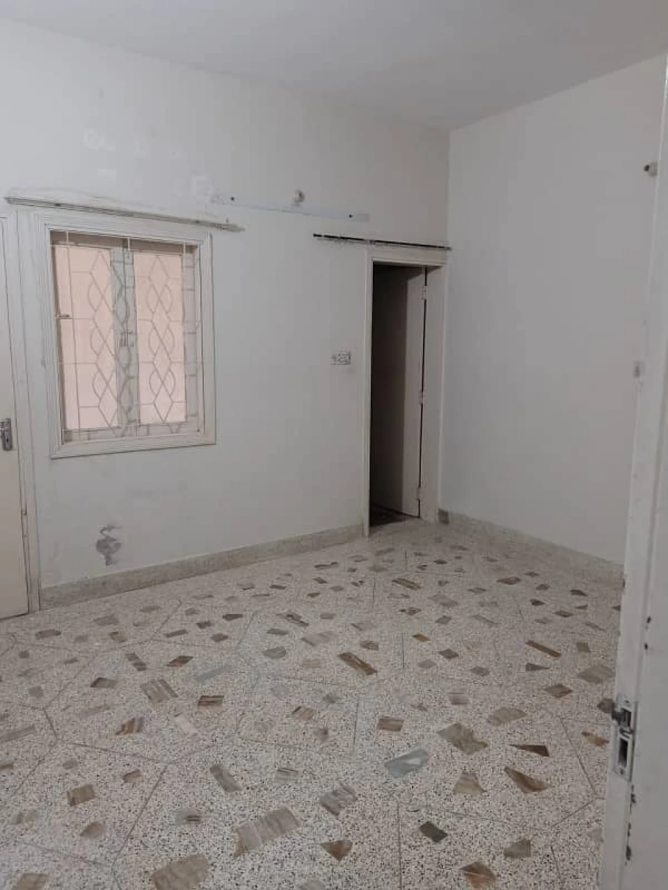 Ideal house in karachi available for