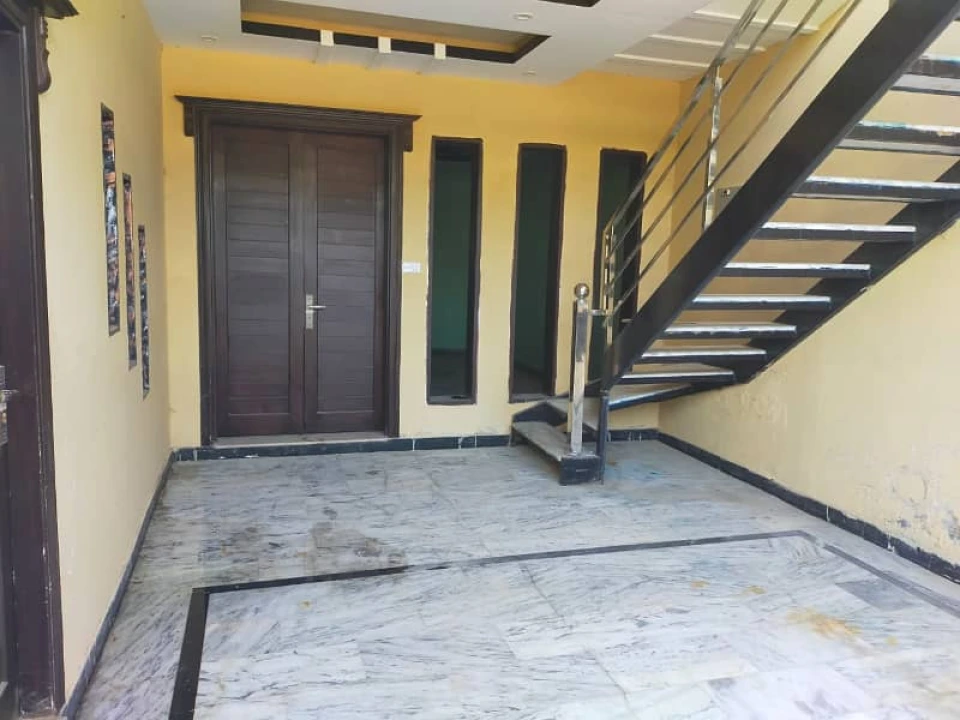 Old house at plot rate for sale in jinnahabad