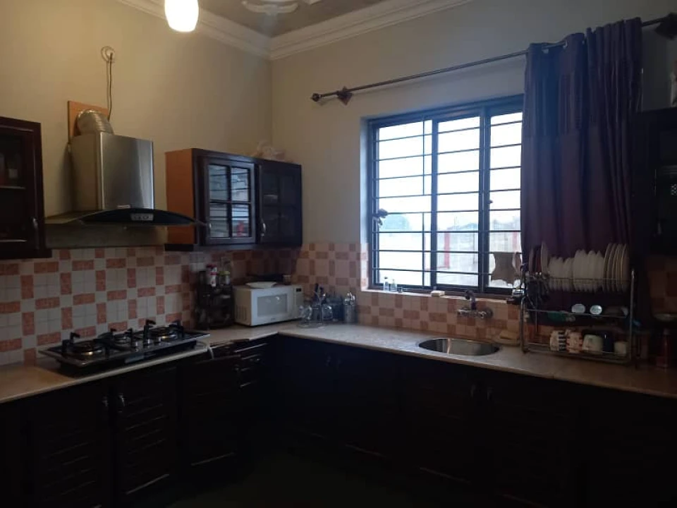 11 marla south open double storey house for sale in habibullah colony