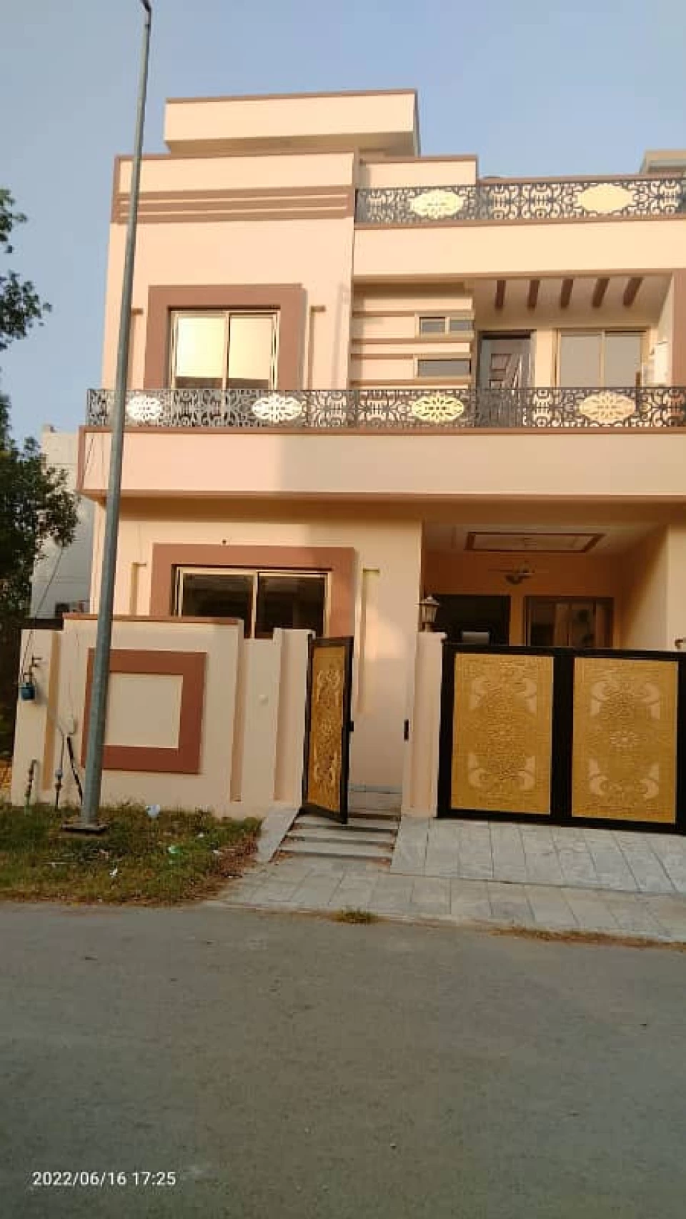 5 marla house available for rent in city housing gujranwala