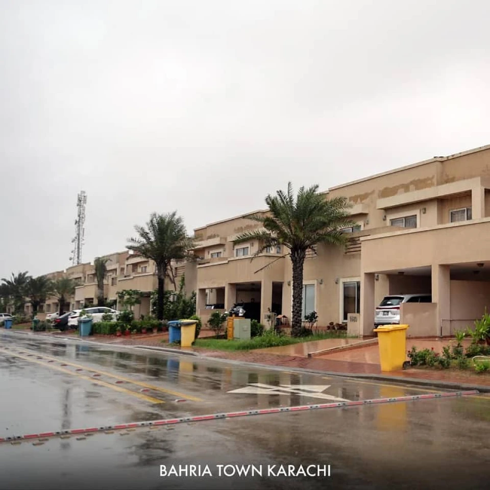 Available for rent luxury villas in bahria town karachi