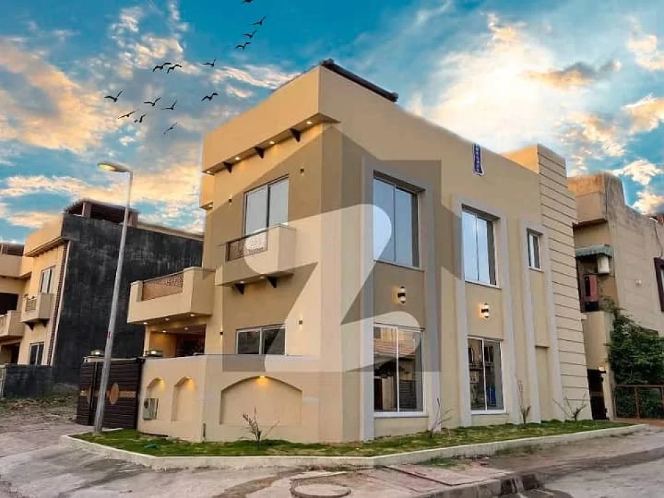 5 marla modern house in bahria town phase 8 for sale at top location