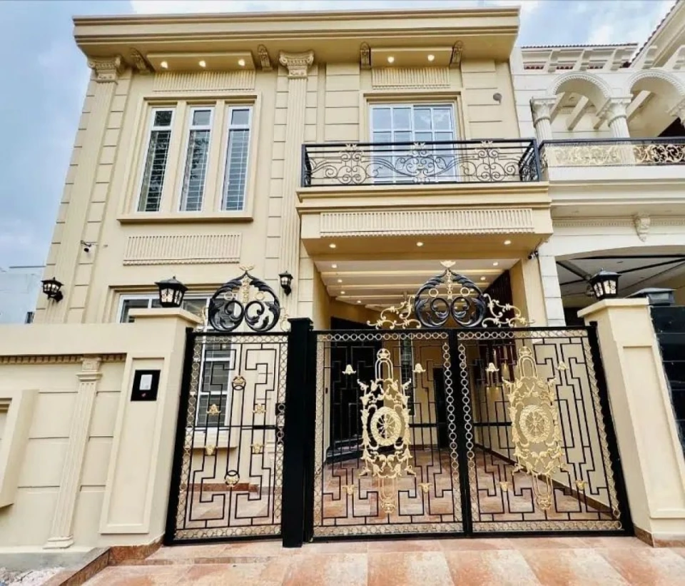 Highly-desirable 5 marla house available in citi housing society