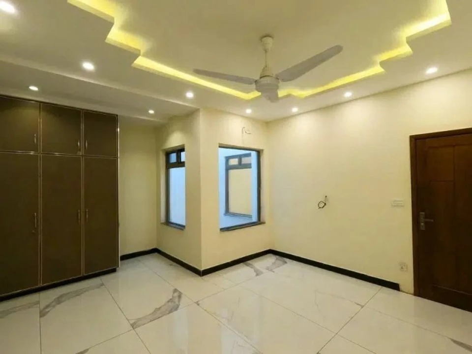 Brand new 5 marla house available in allama iqbal town for sale