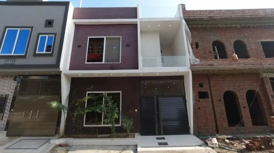 In lahore medical housing society house sized 3 marla for sale